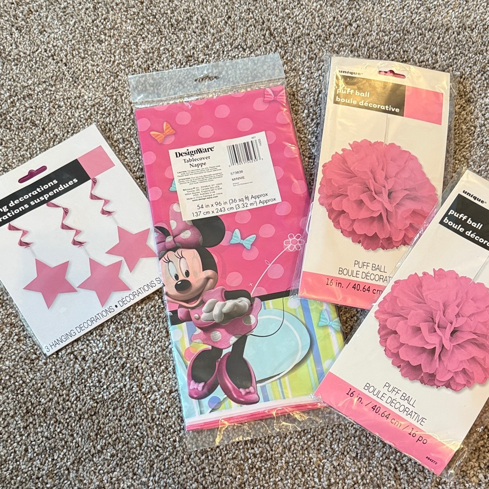 Girls Minnie Mouse Pink Party Decoration Set